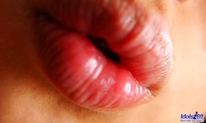 Idols 69 offers a free photo gallery with Miyu exhibit amazing shape