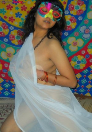 Indian Amateur Babes are excited to present you with a picture gallery showcasing Indian Babe xxx gallery 222468