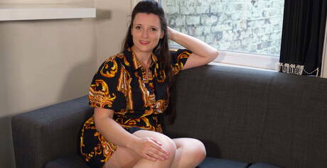 Upskirt Jerk invites you to browse their xxx pics with Ivy L xxx gallery 190120