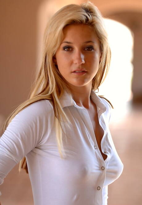 Lia 19 are excited to present you with a photo gallery showcasing Lia Leah showing beautiful body